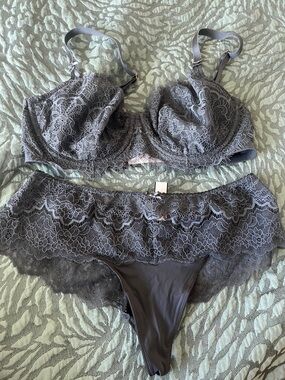 Victoria's Secret Gray Lace Underwire Bra and Lace-Trim Thong Set
